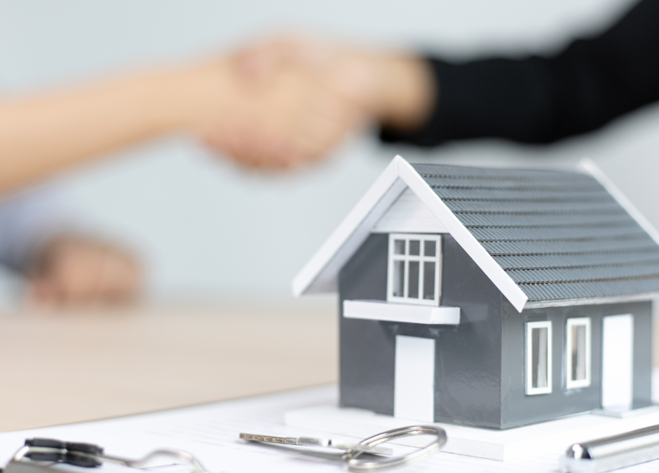 Acheter un bien immobilier en société ? Une bonne idée ?